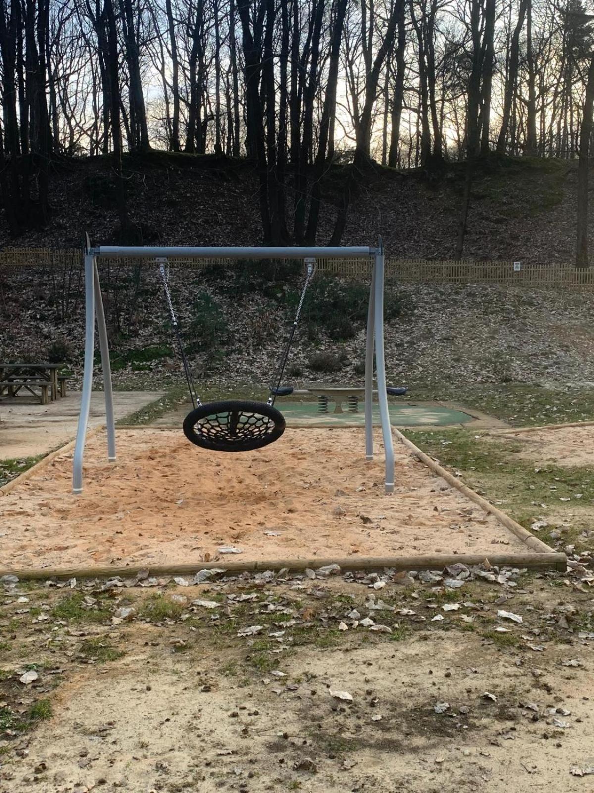 Location Mobil-Home Le Parc Des Roches Saint-Cheron Ruang foto